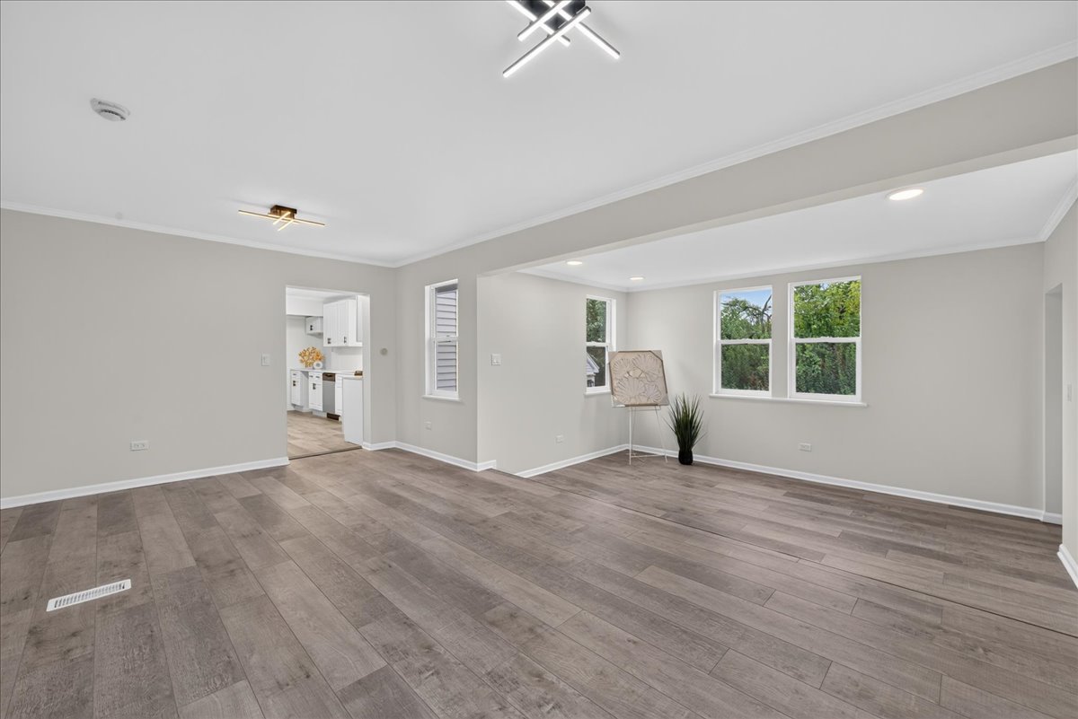 211 N Graylynn Drive Property Photo 4