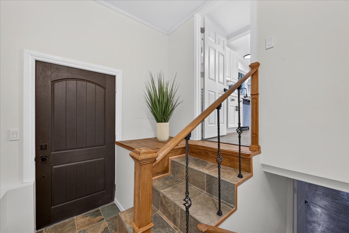 211 N Graylynn Drive Property Photo 15