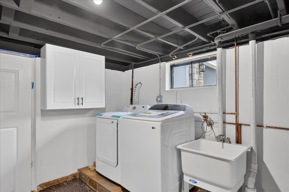 211 N Graylynn Drive Property Photo 17