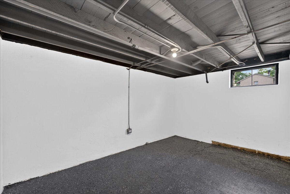 211 N Graylynn Drive Property Photo 19