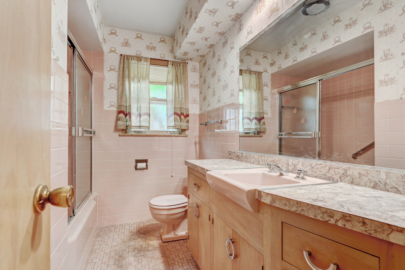 1225 S Cumberland Avenue Property Photo 4