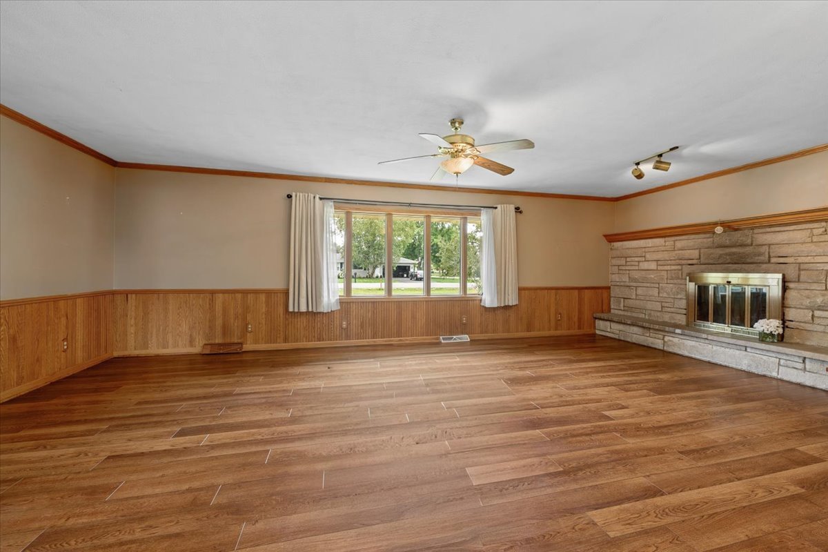 209 Alfred Drive Property Photo 2