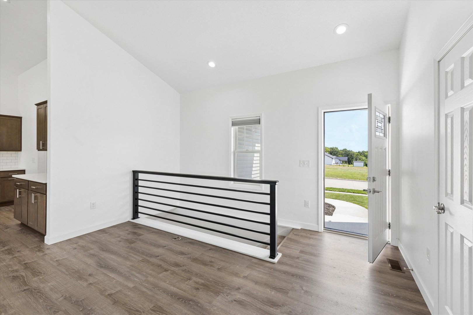 3548 Tower Court Property Photo 9