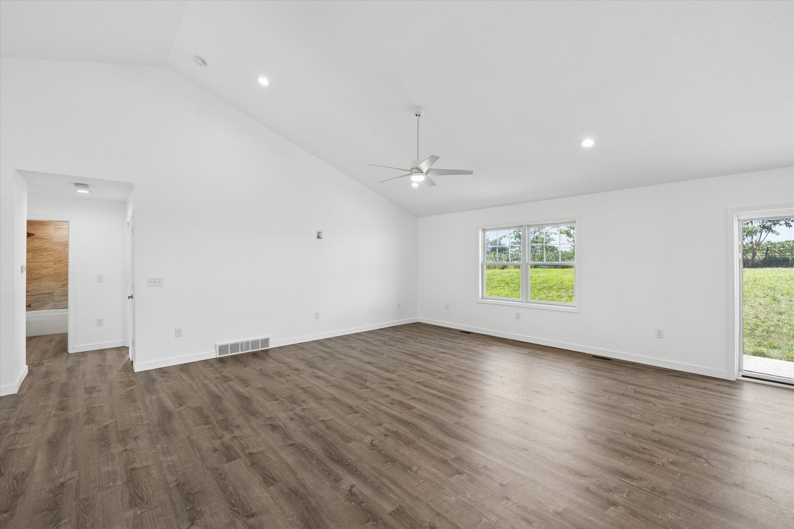 3548 Tower Court Property Photo 14
