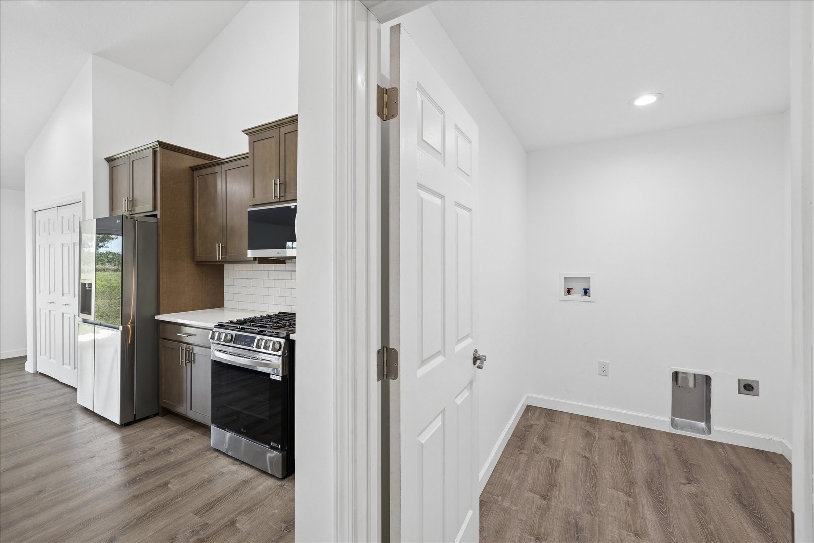 3548 Tower Court Property Photo 23