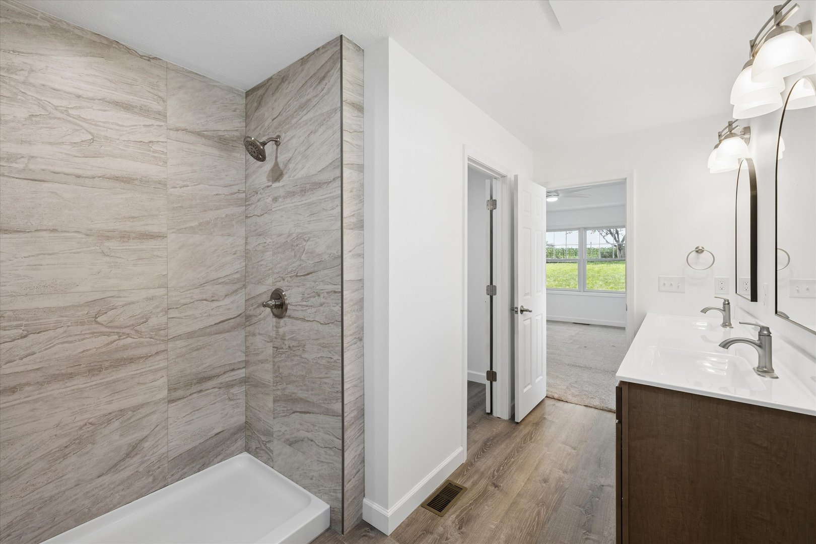 3548 Tower Court Property Photo 29