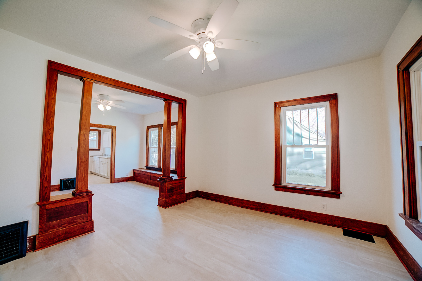 517 E Mulberry Street Property Photo 4