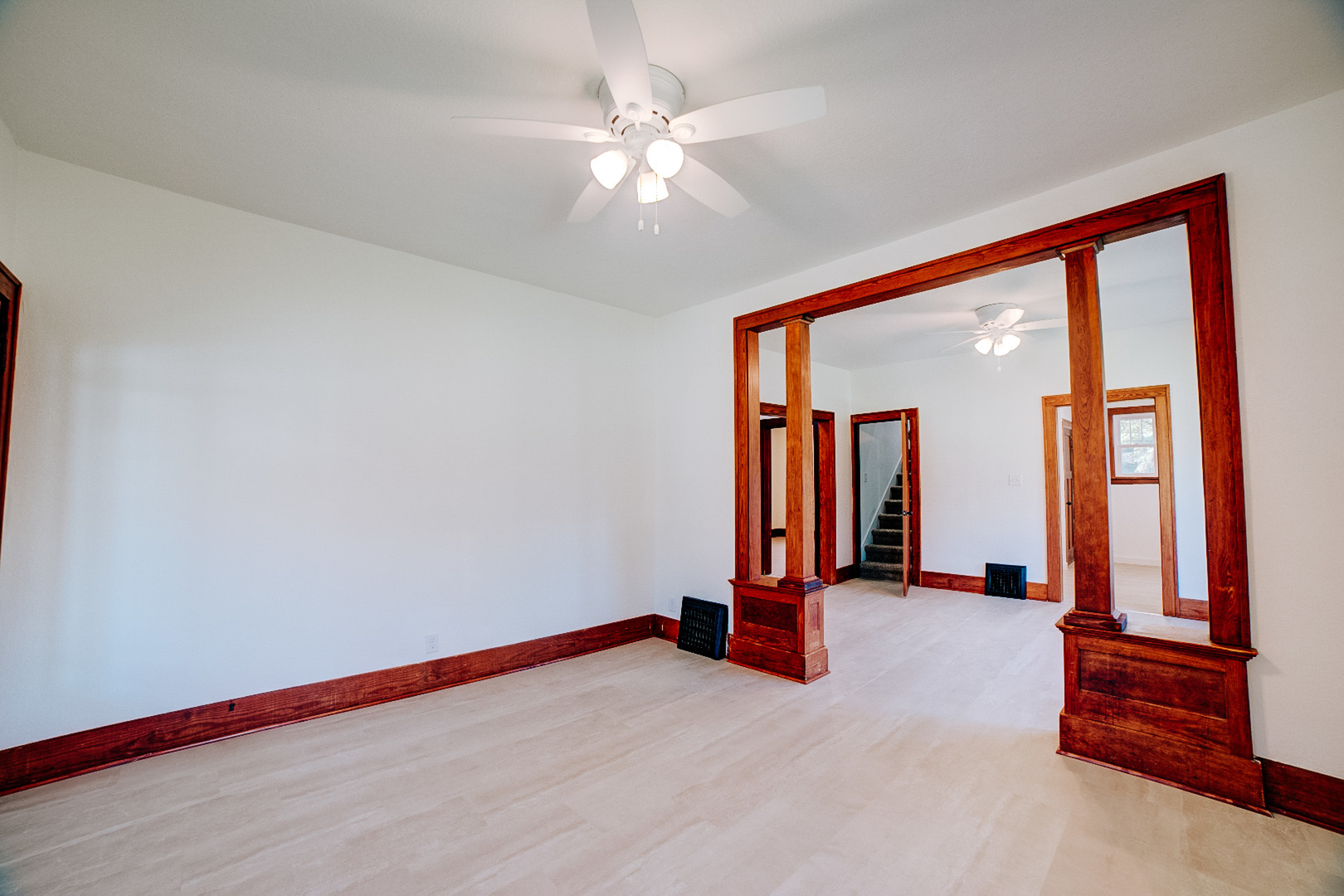 517 E Mulberry Street Property Photo 5