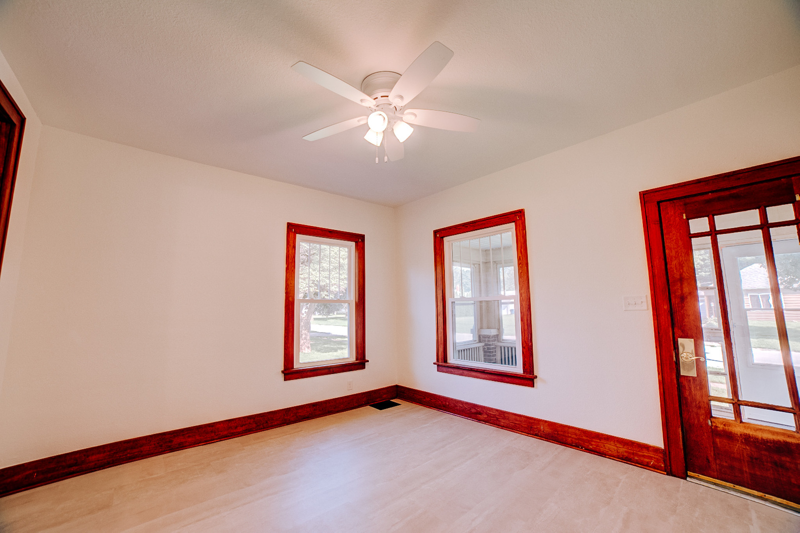 517 E Mulberry Street Property Photo 7
