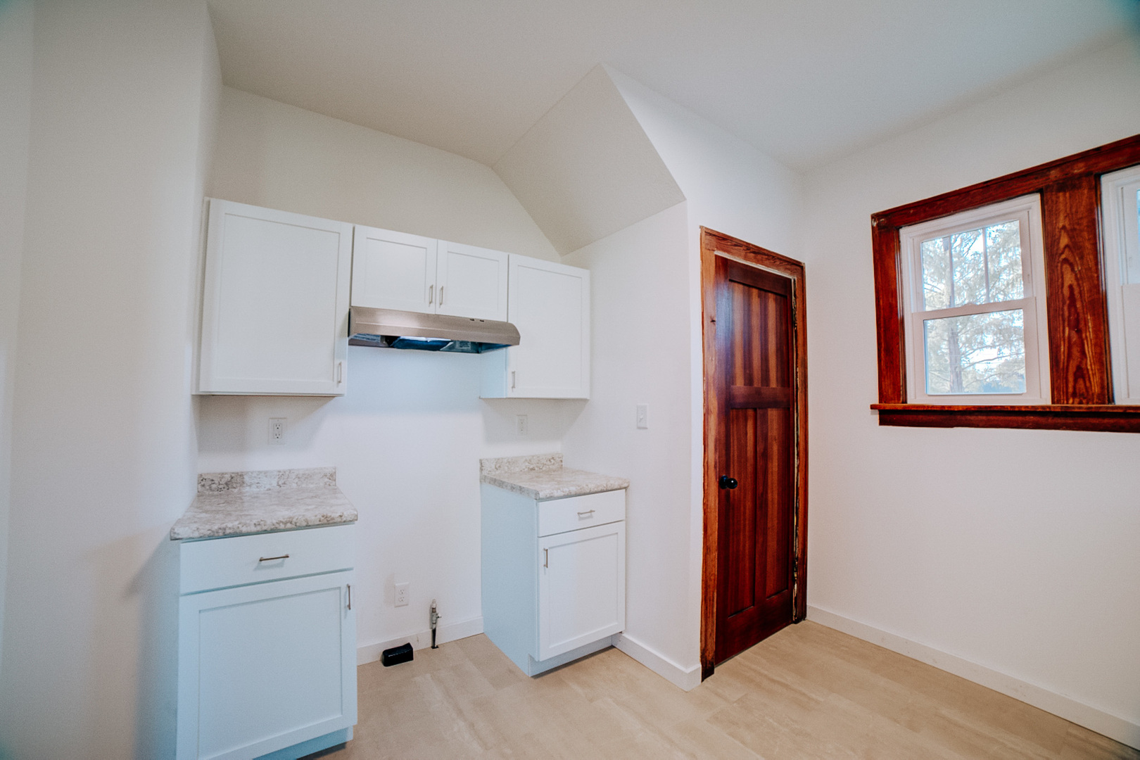 517 E Mulberry Street Property Photo 14