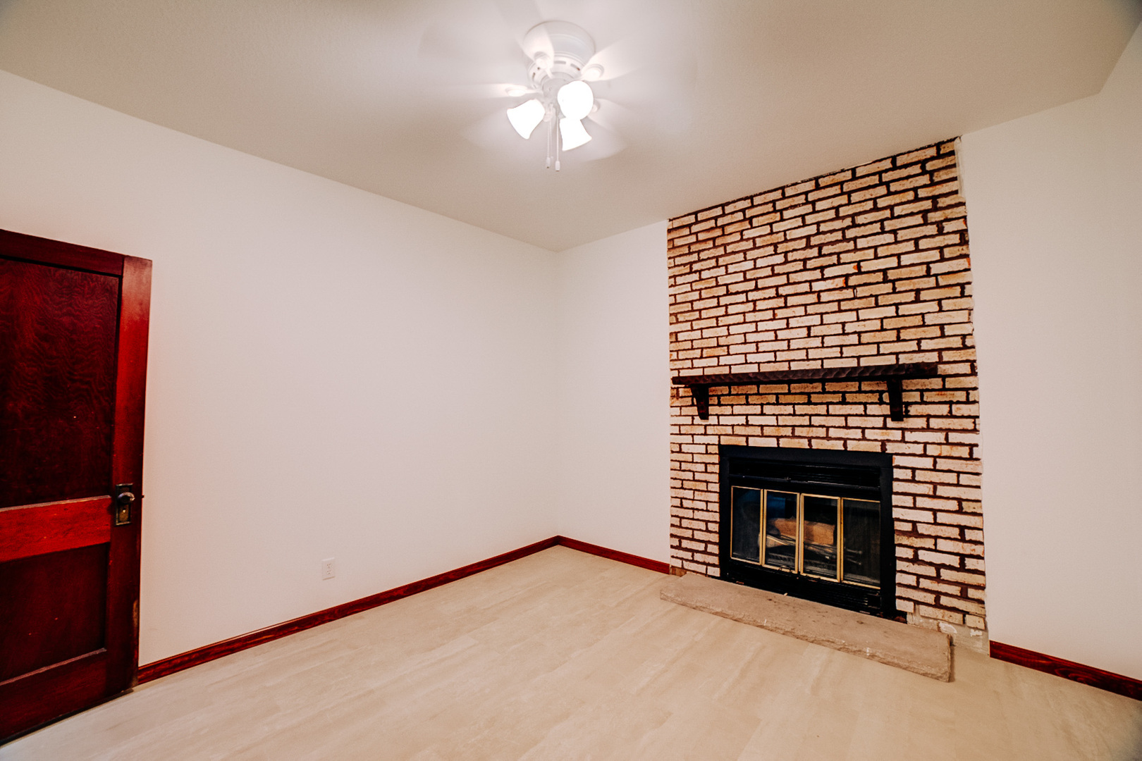 517 E Mulberry Street Property Photo 17