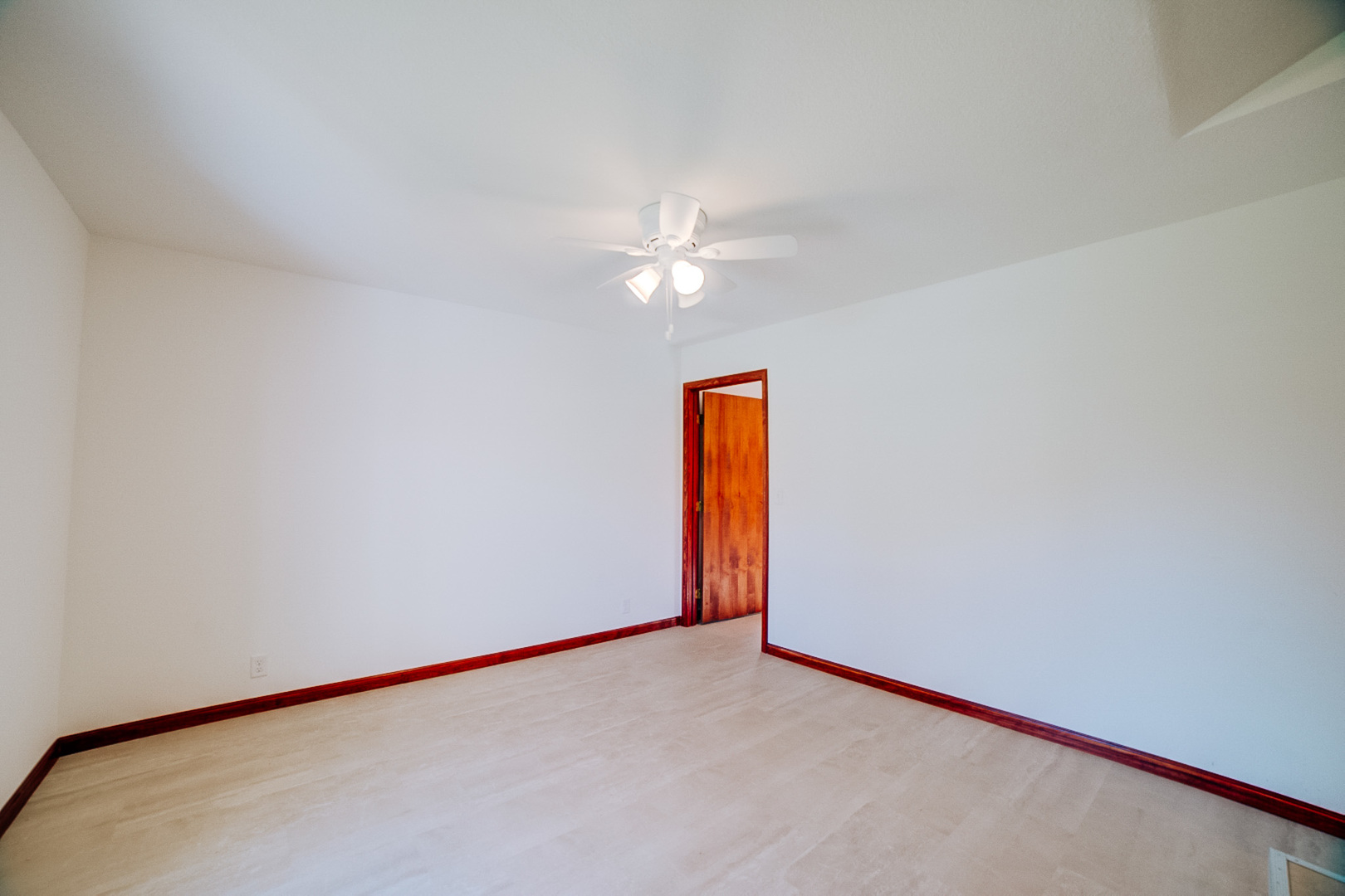 517 E Mulberry Street Property Photo 23
