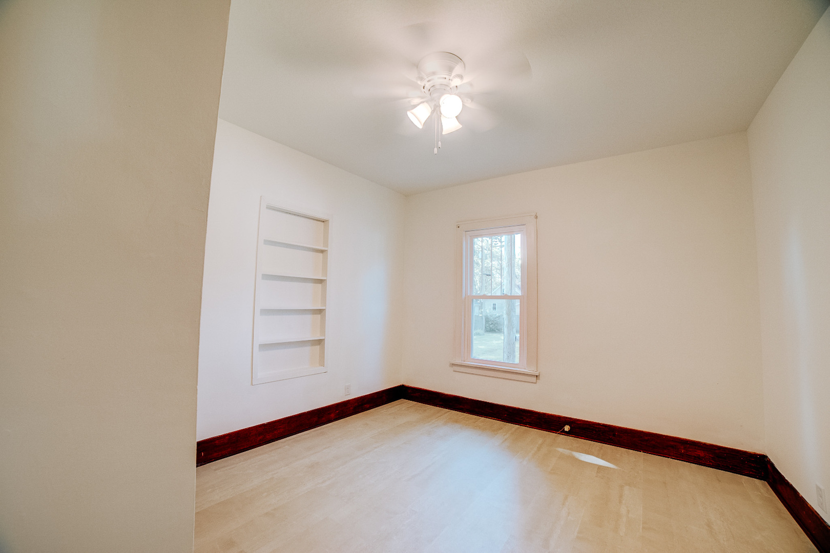 517 E Mulberry Street Property Photo 33