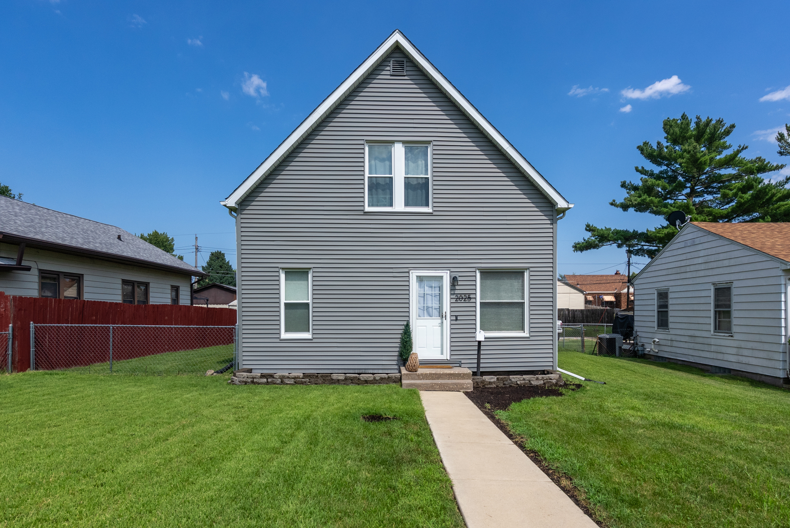 2025 39th Street Property Photo 2