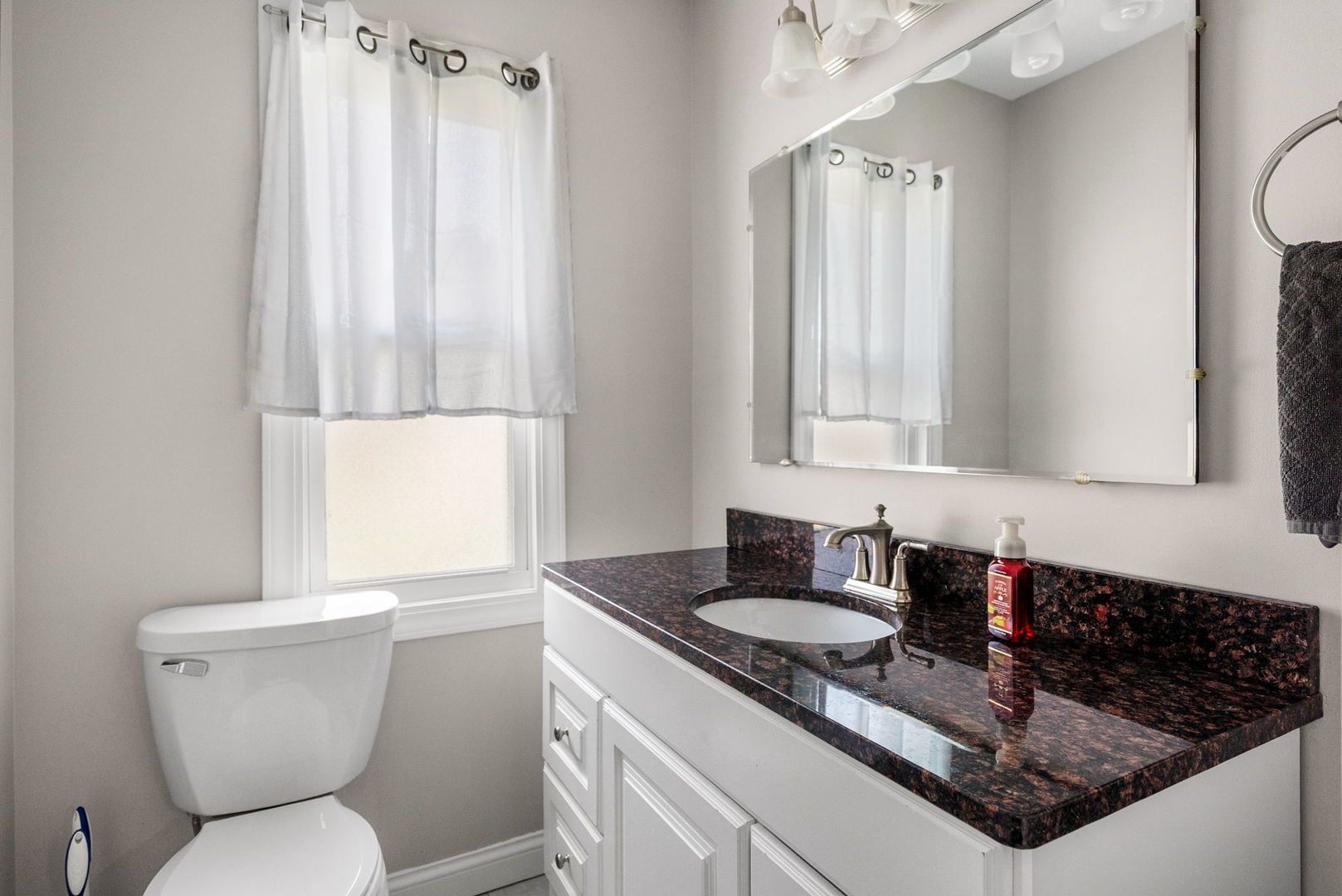 2025 39th Street Property Photo 11