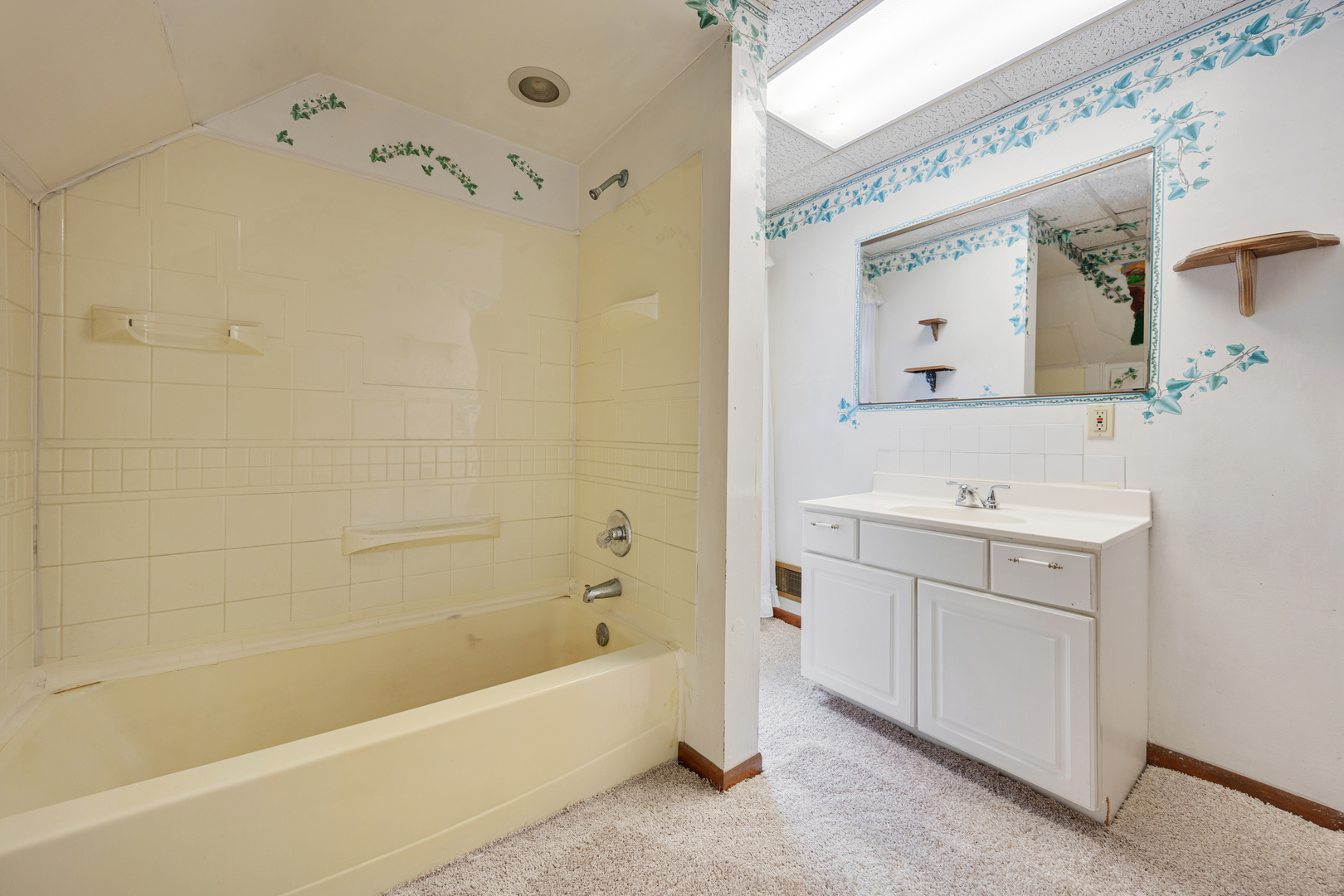 526 W South Street Property Photo 19