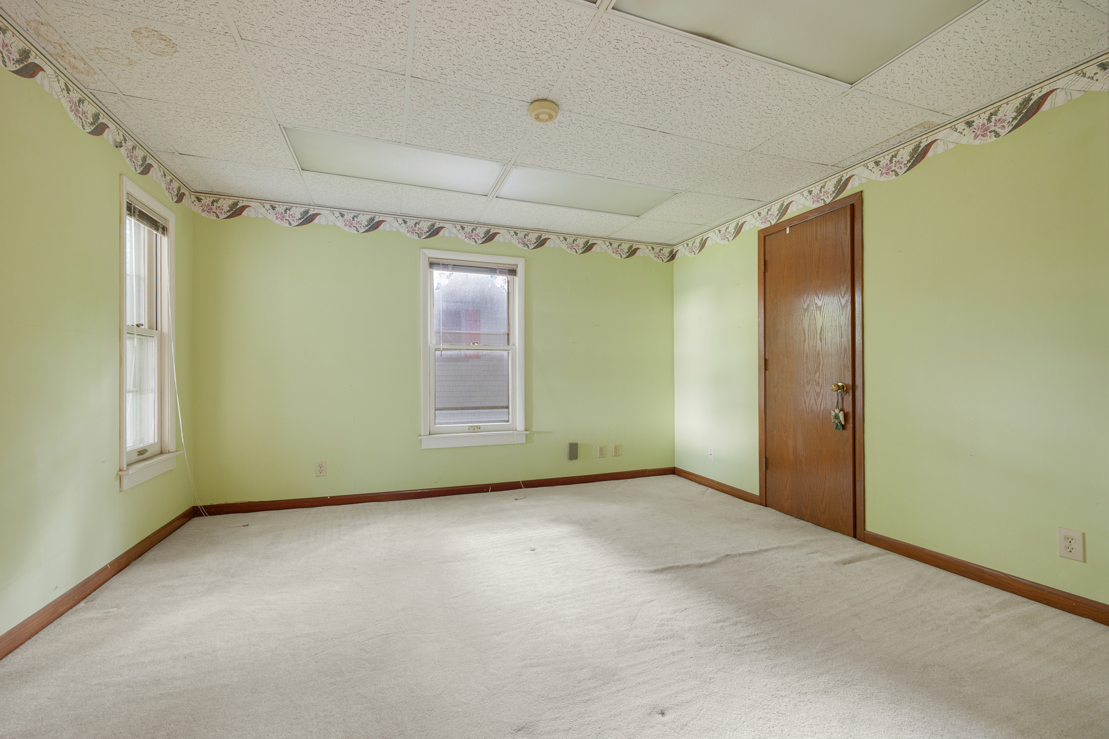 526 W South Street Property Photo 20