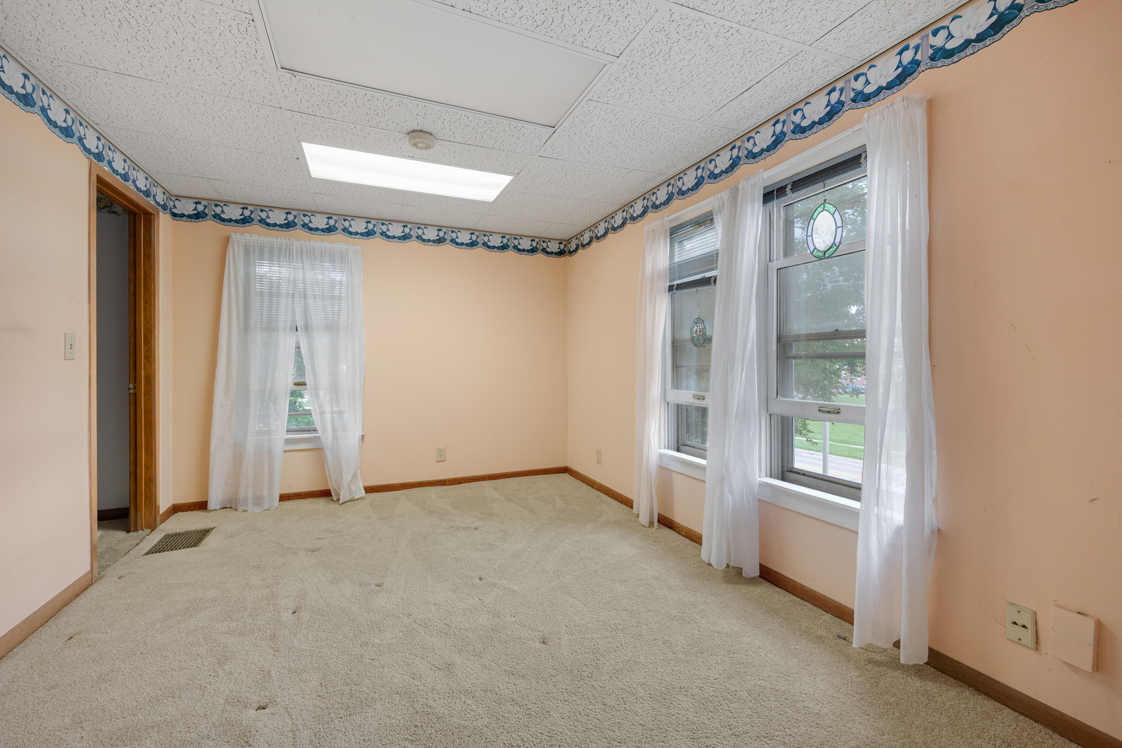 526 W South Street Property Photo 21