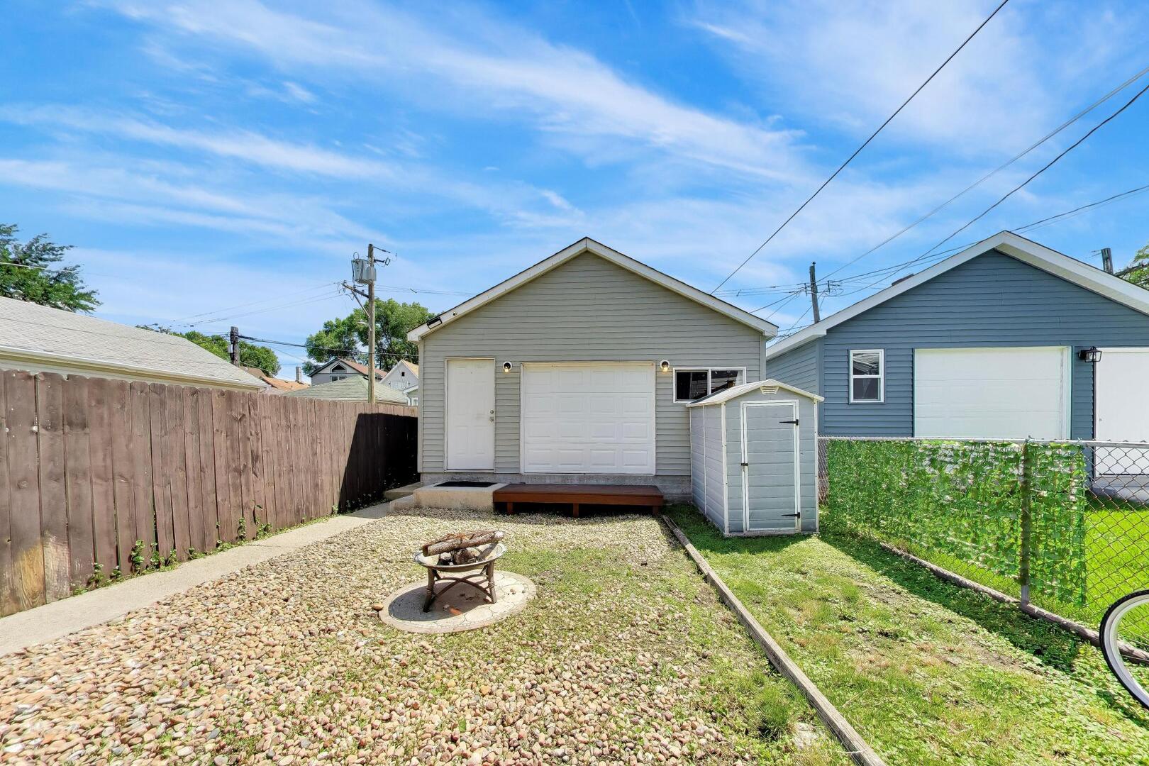 539 W 44th Street Property Photo 7