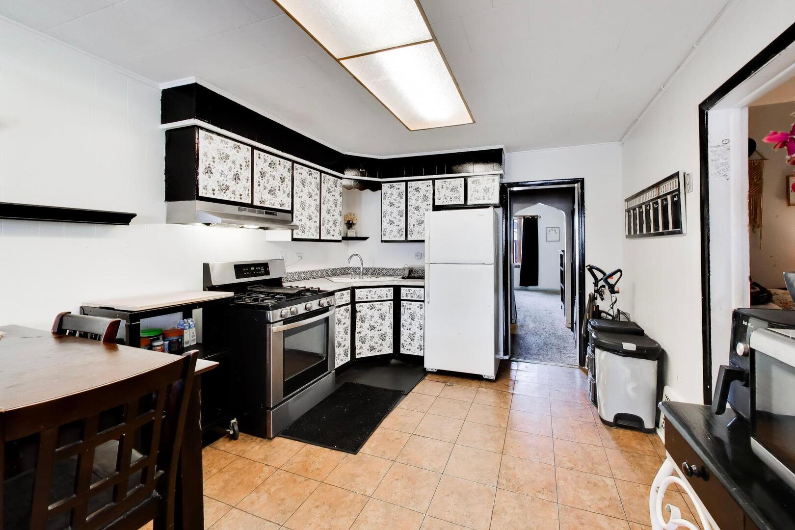 539 W 44th Street Property Photo 11