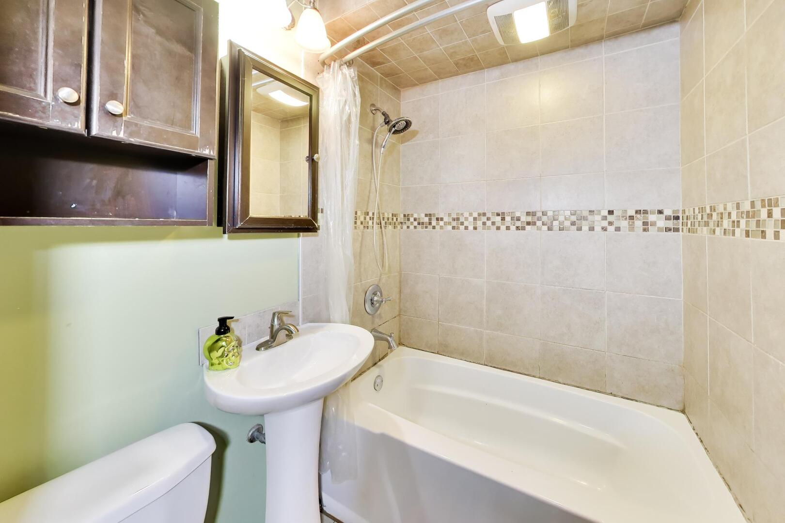 539 W 44th Street Property Photo 19