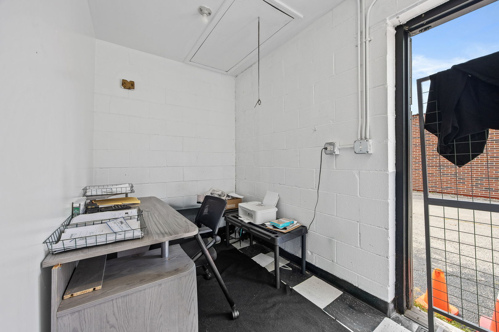5233 111 Street Property Photo 11