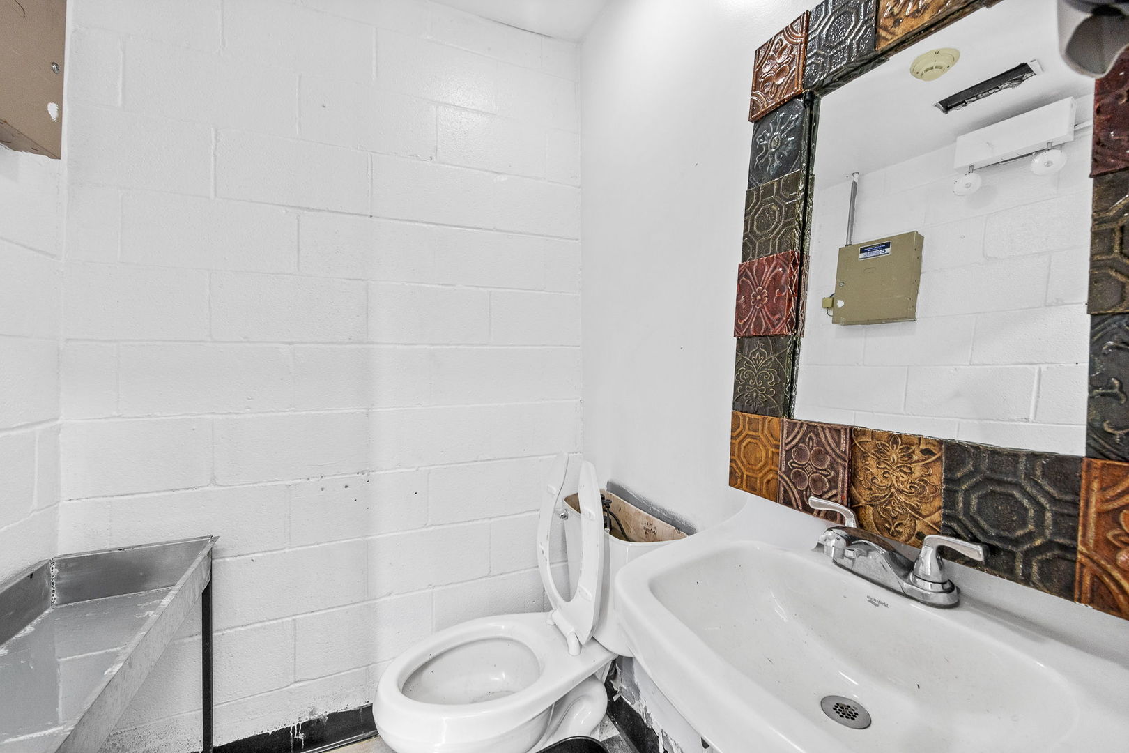 5233 111 Street Property Photo 15