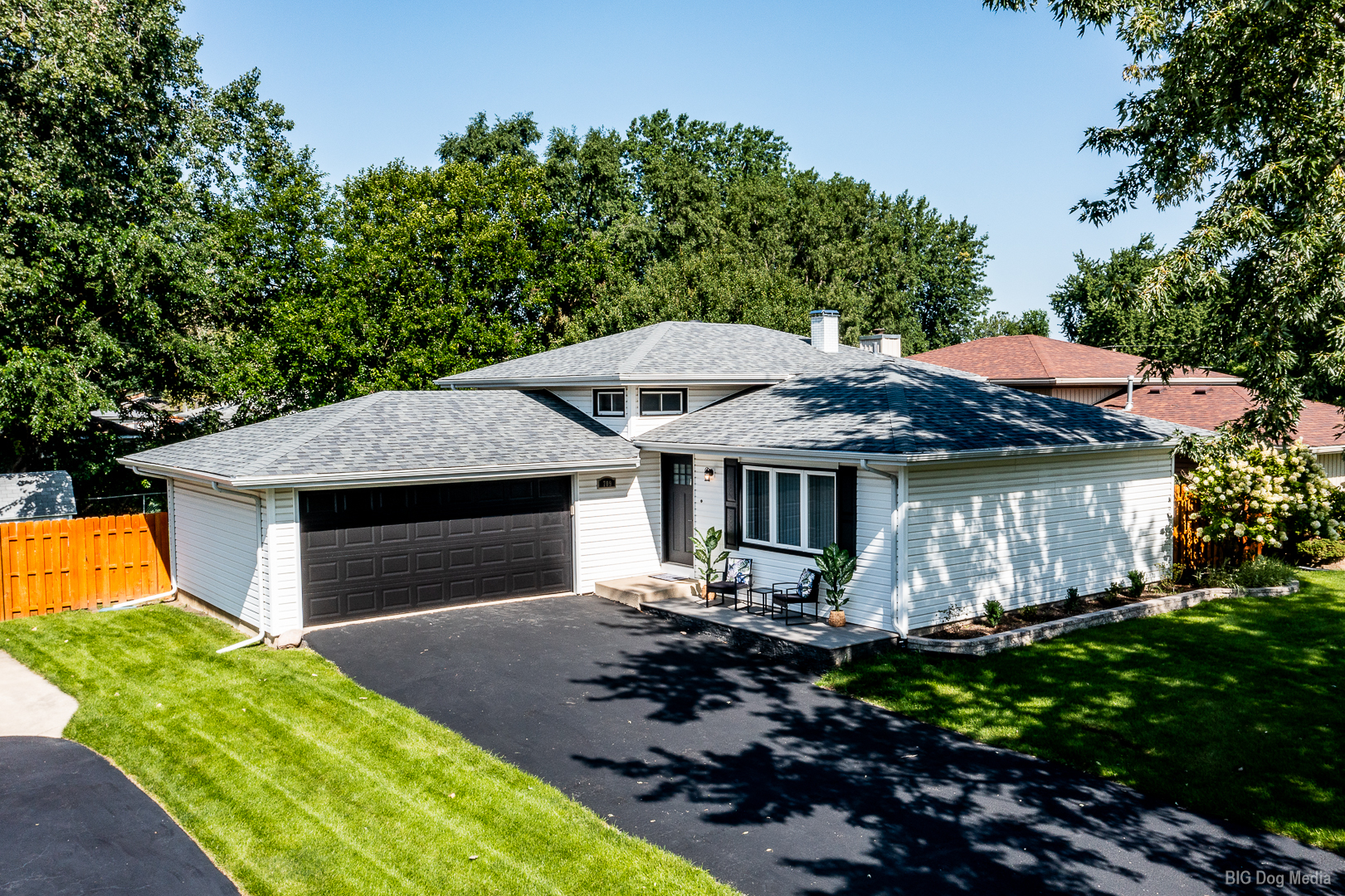 709 N Reef Road Property Photo 1