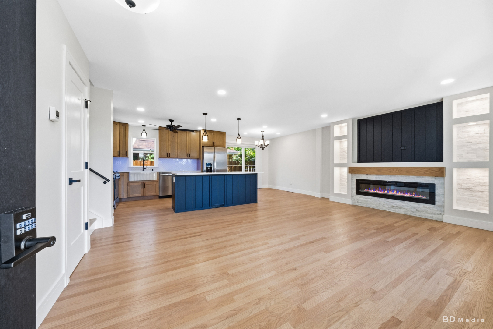709 N Reef Road Property Photo 3