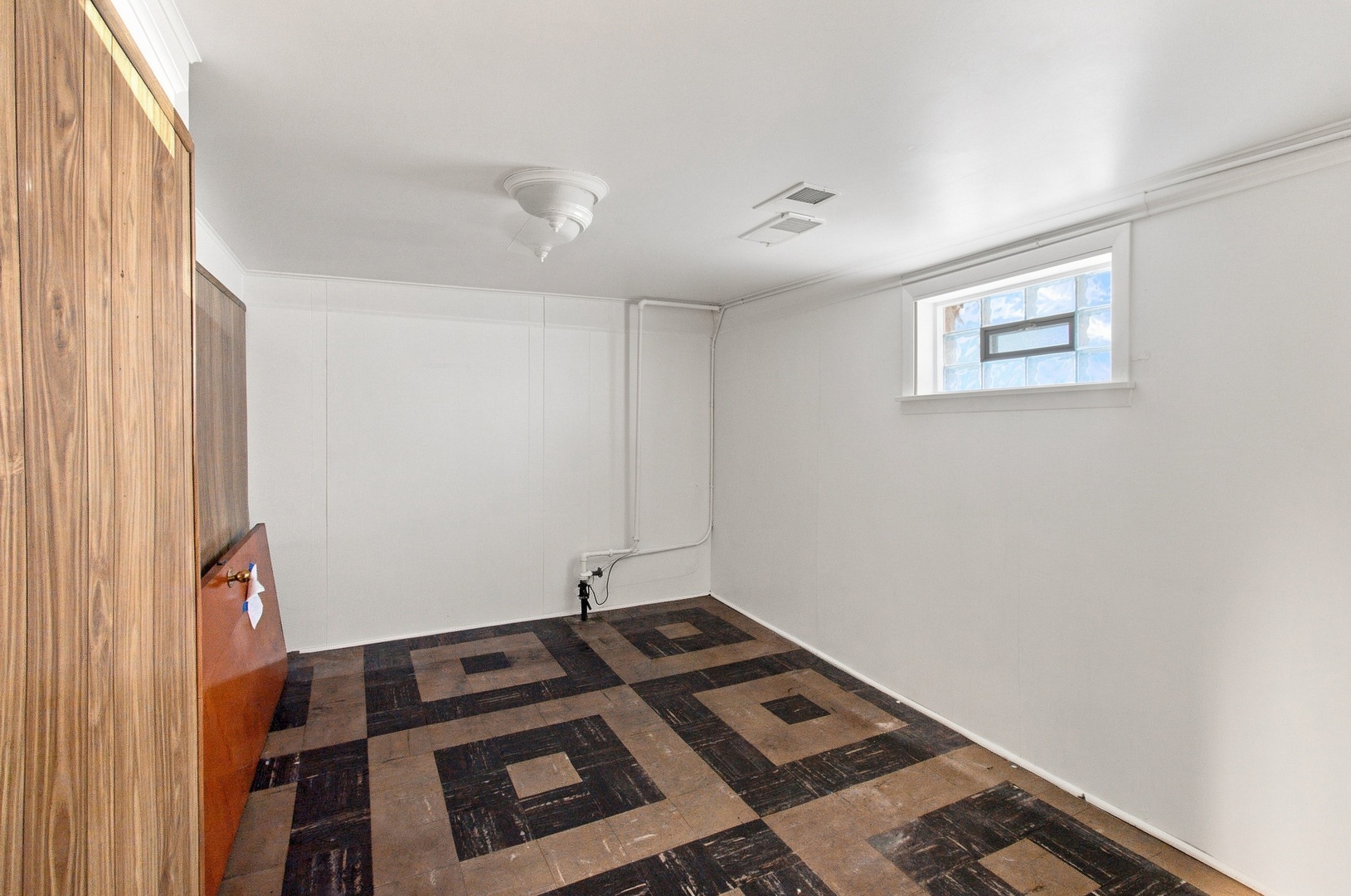 3858 N Sawyer Avenue Property Photo 15