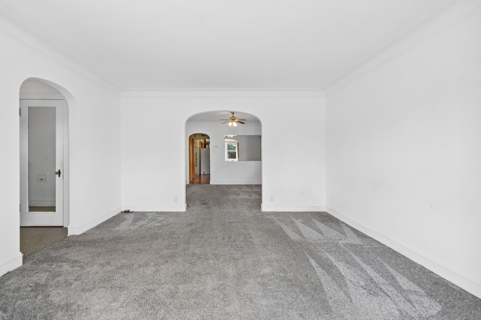 2818 N Long Avenue Property Photo 5