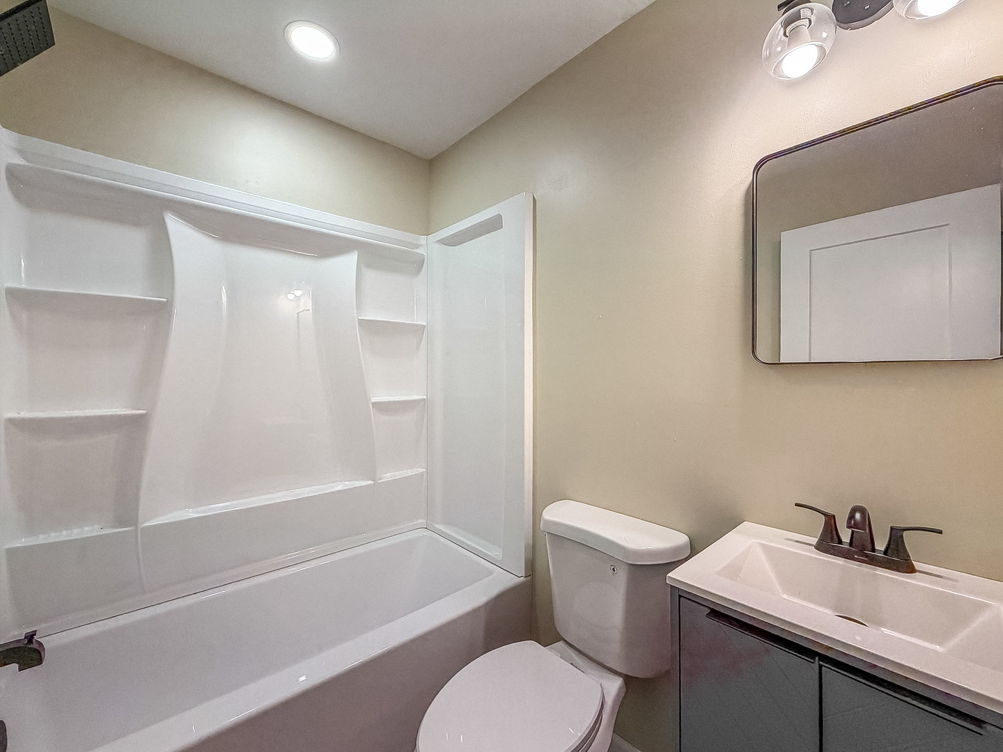 118 E Bower Street Property Photo 29
