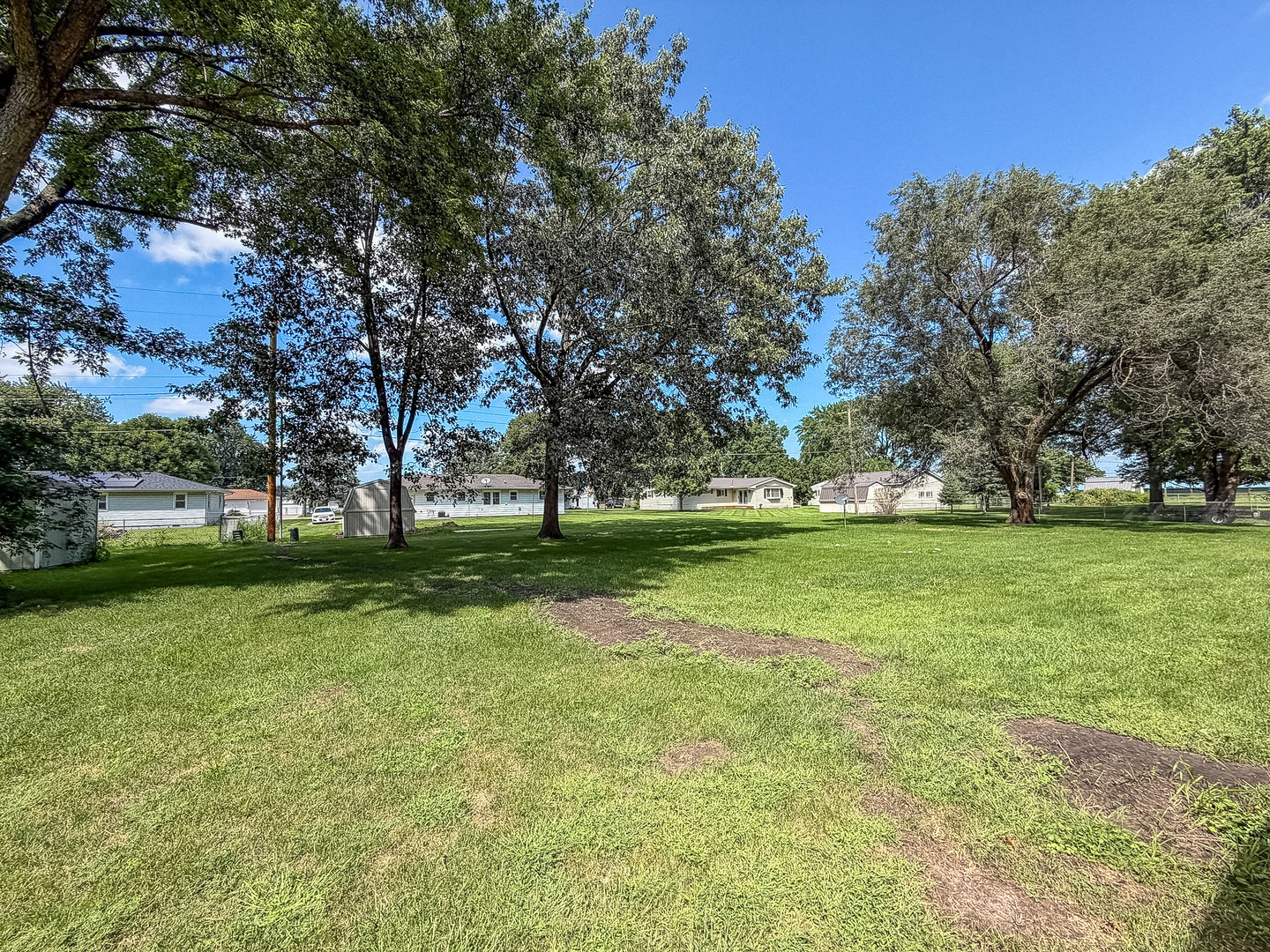 118 E Bower Street Property Photo 36
