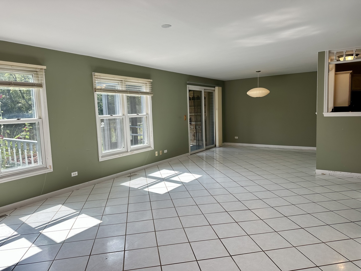 935 Victoria Drive 935 Property Photo 5