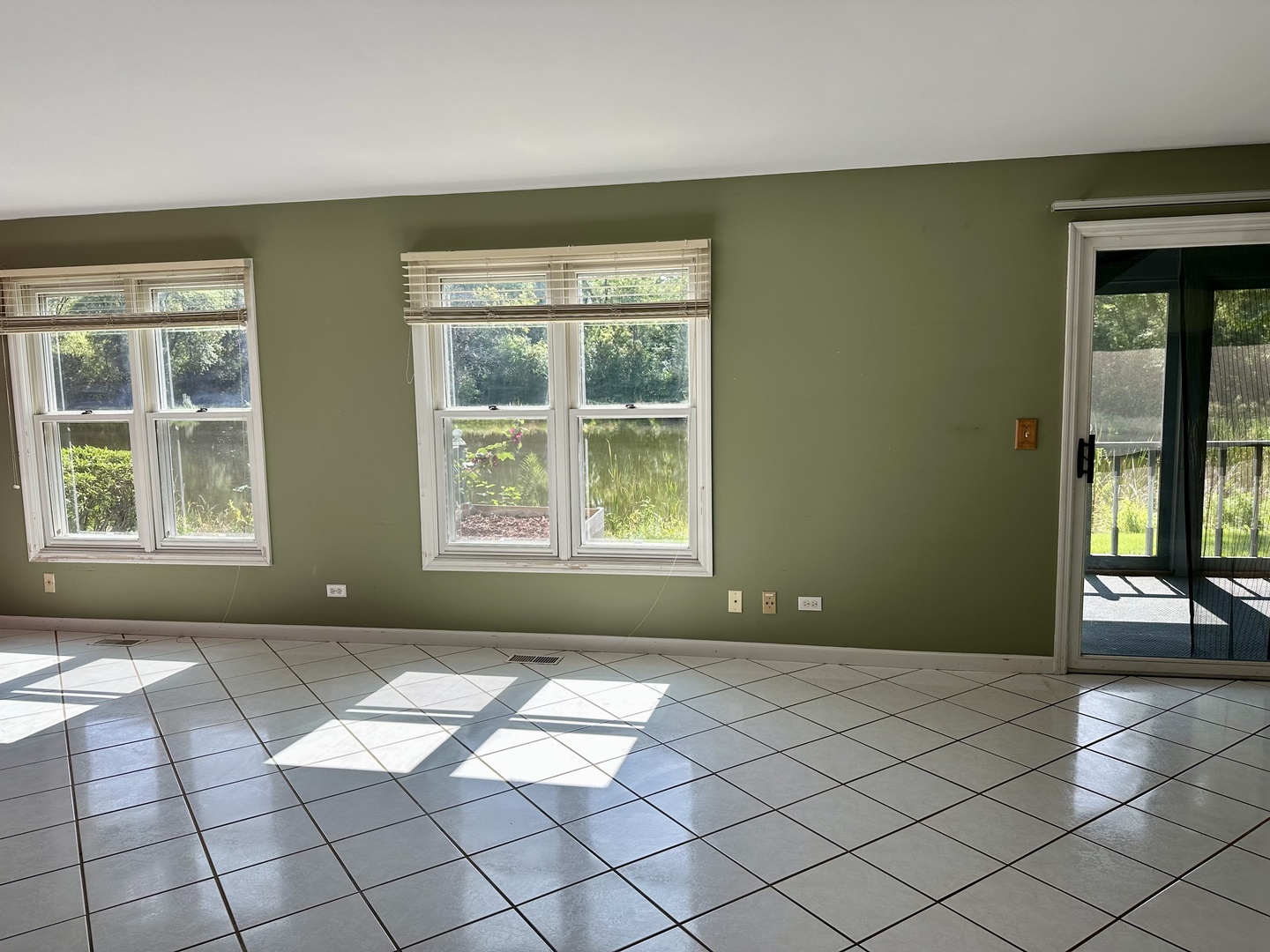 935 Victoria Drive 935 Property Photo 6
