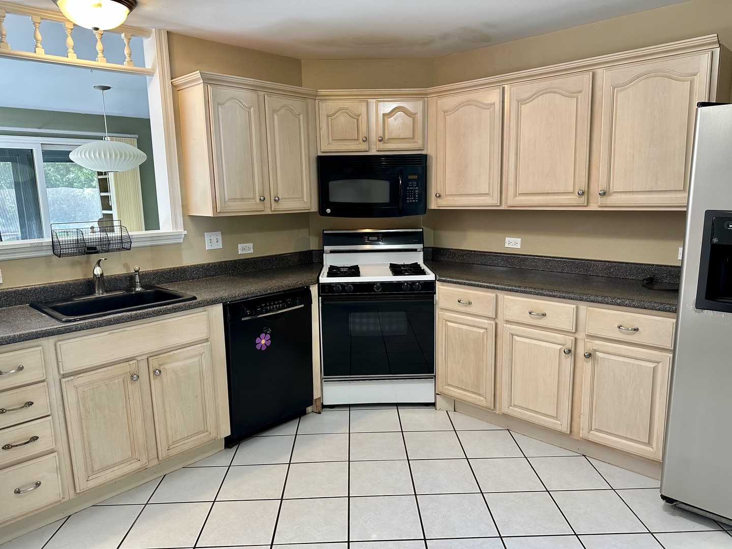 935 Victoria Drive 935 Property Photo 10