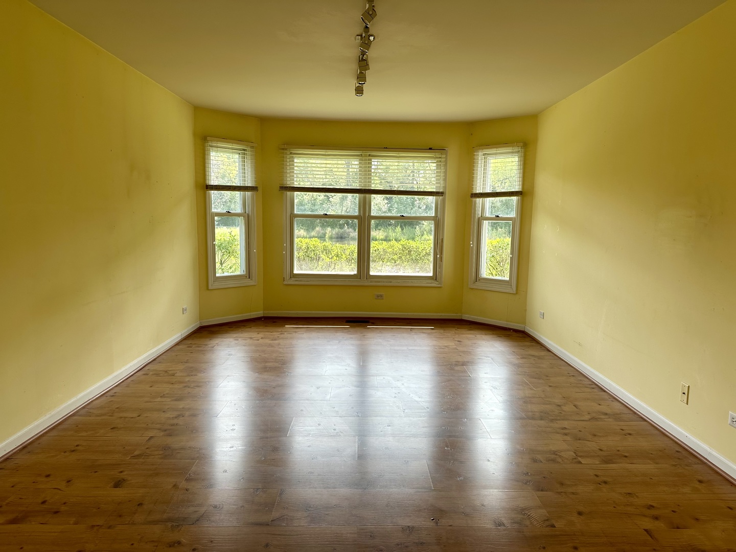 935 Victoria Drive 935 Property Photo 12