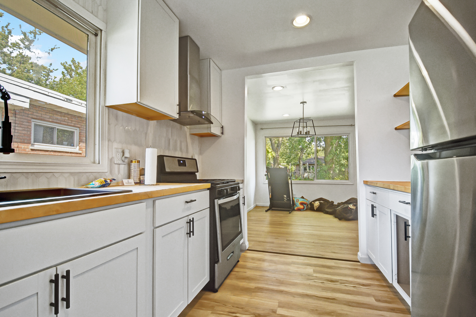 354 Winona Street Property Photo 8