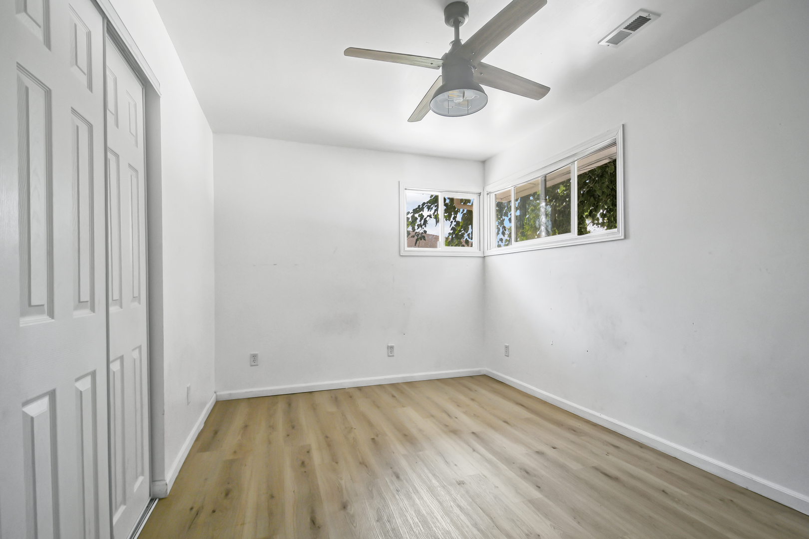 354 Winona Street Property Photo 13