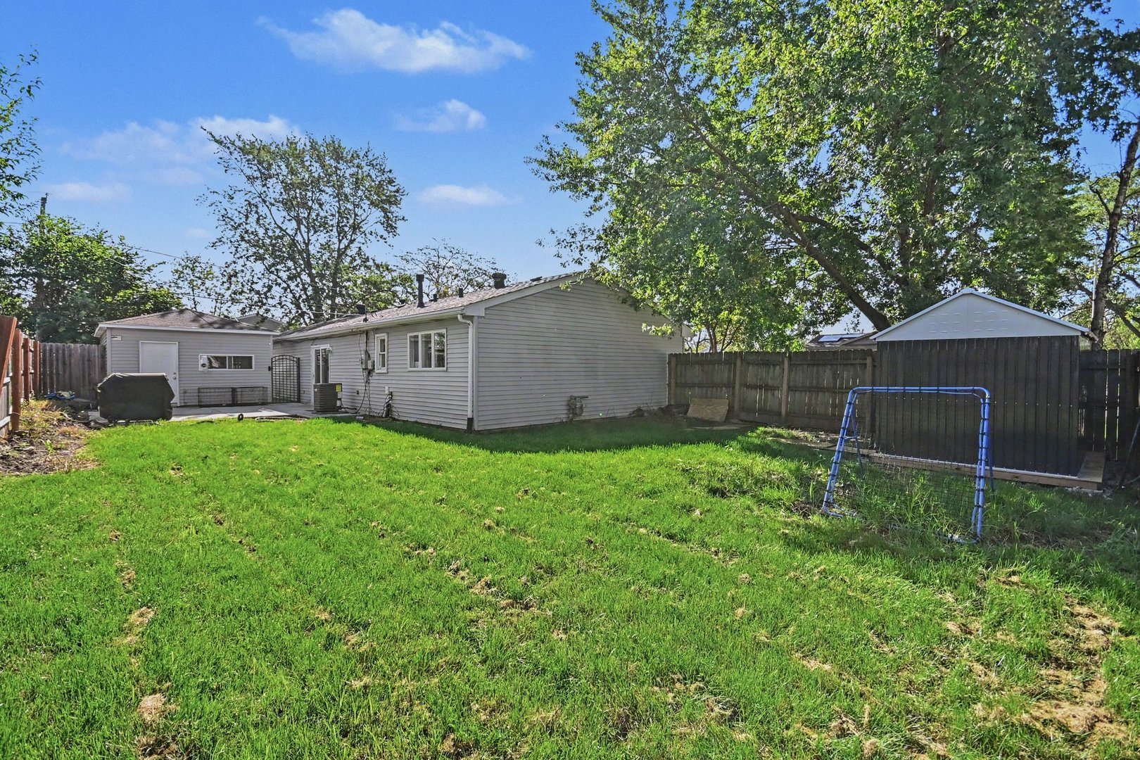 9224 Magnolia Avenue Property Photo 15