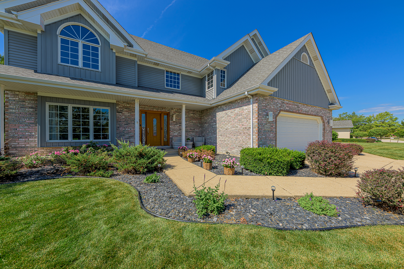 19400 Stonehenge Drive Property Photo 2