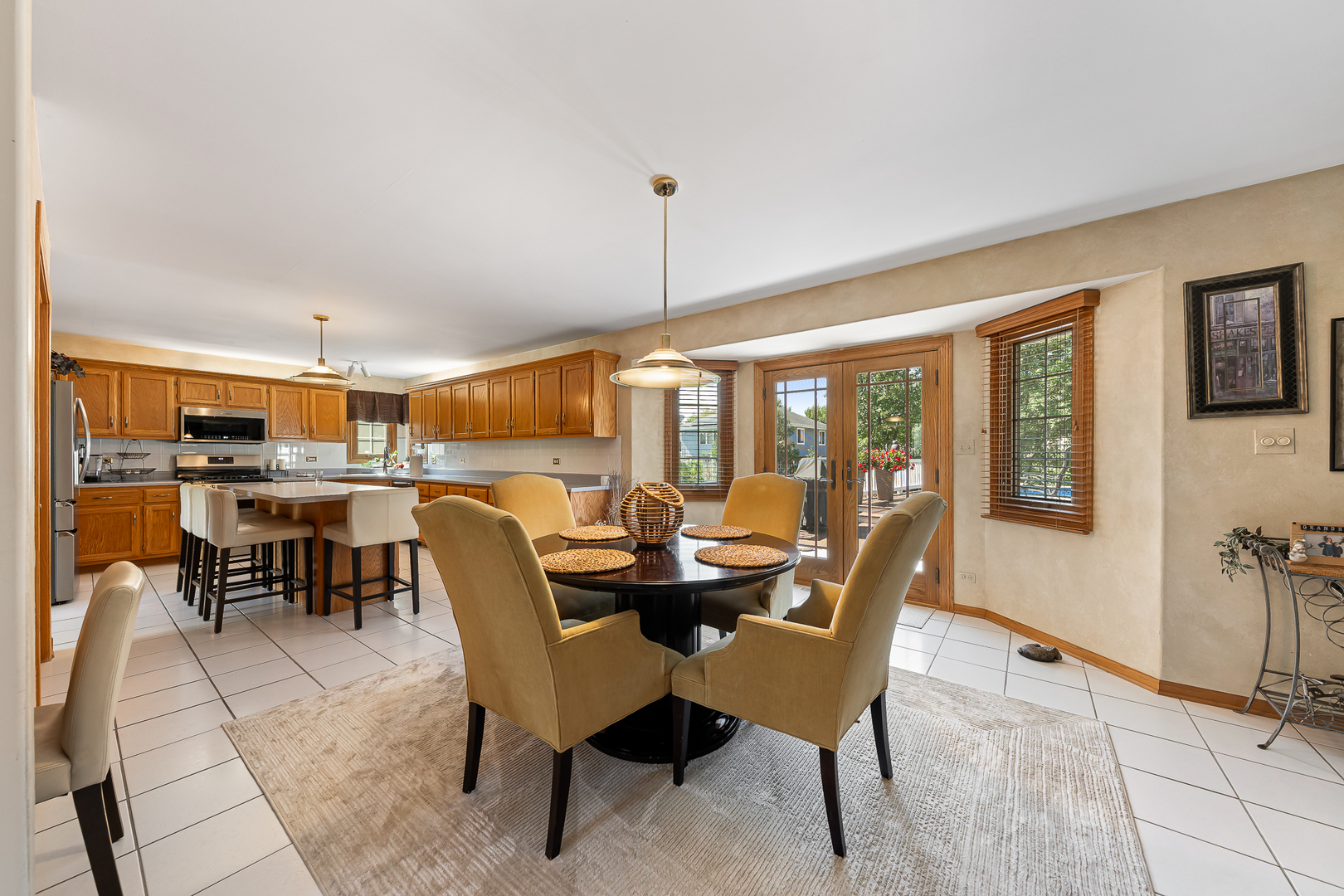 19400 Stonehenge Drive Property Photo 4