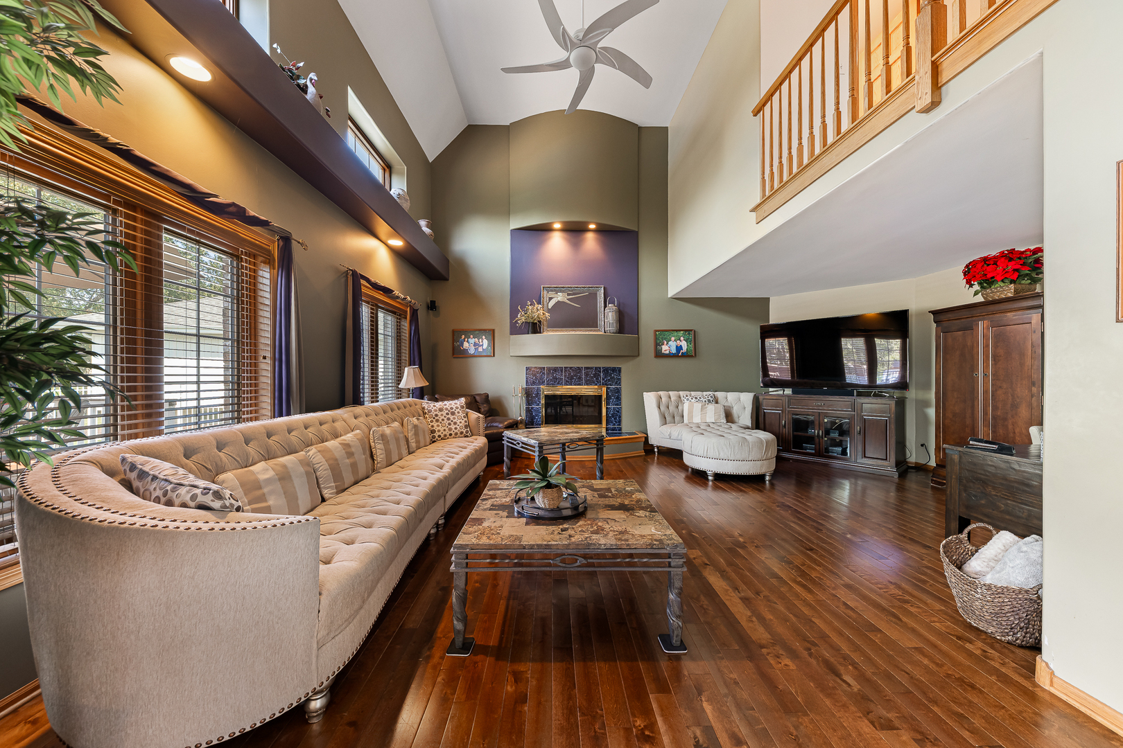 19400 Stonehenge Drive Property Photo 7
