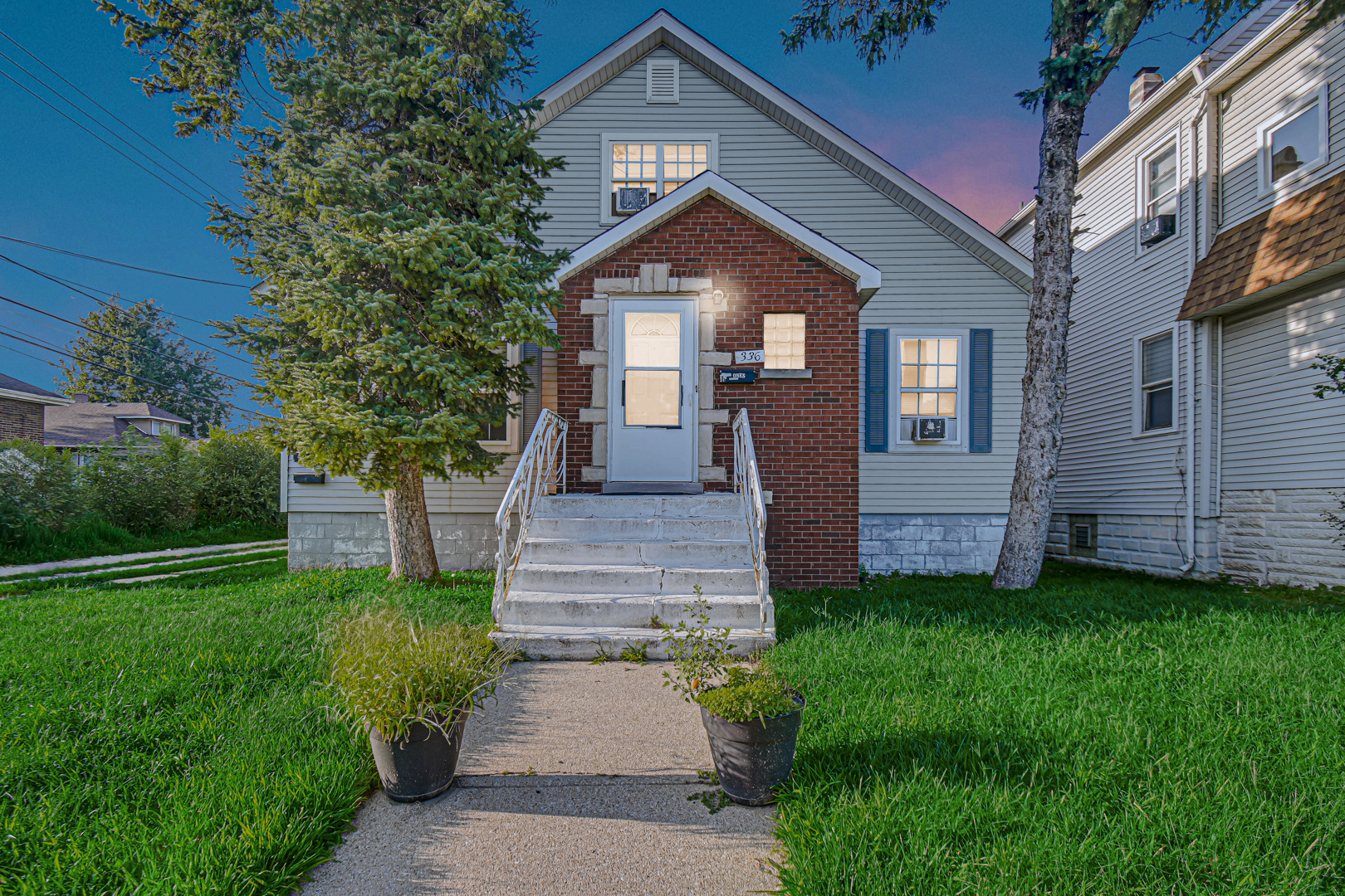 336 153rd Place Property Photo 2