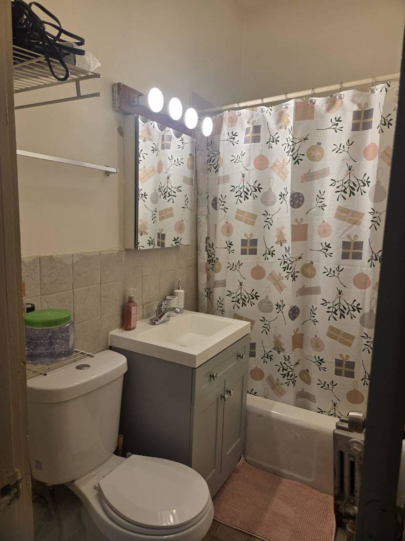 7547 N Rogers Avenue Property Photo 25