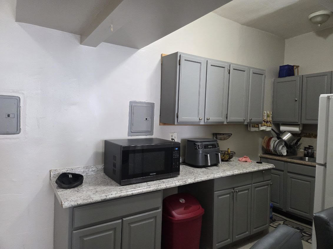 7547 N Rogers Avenue Property Photo 27