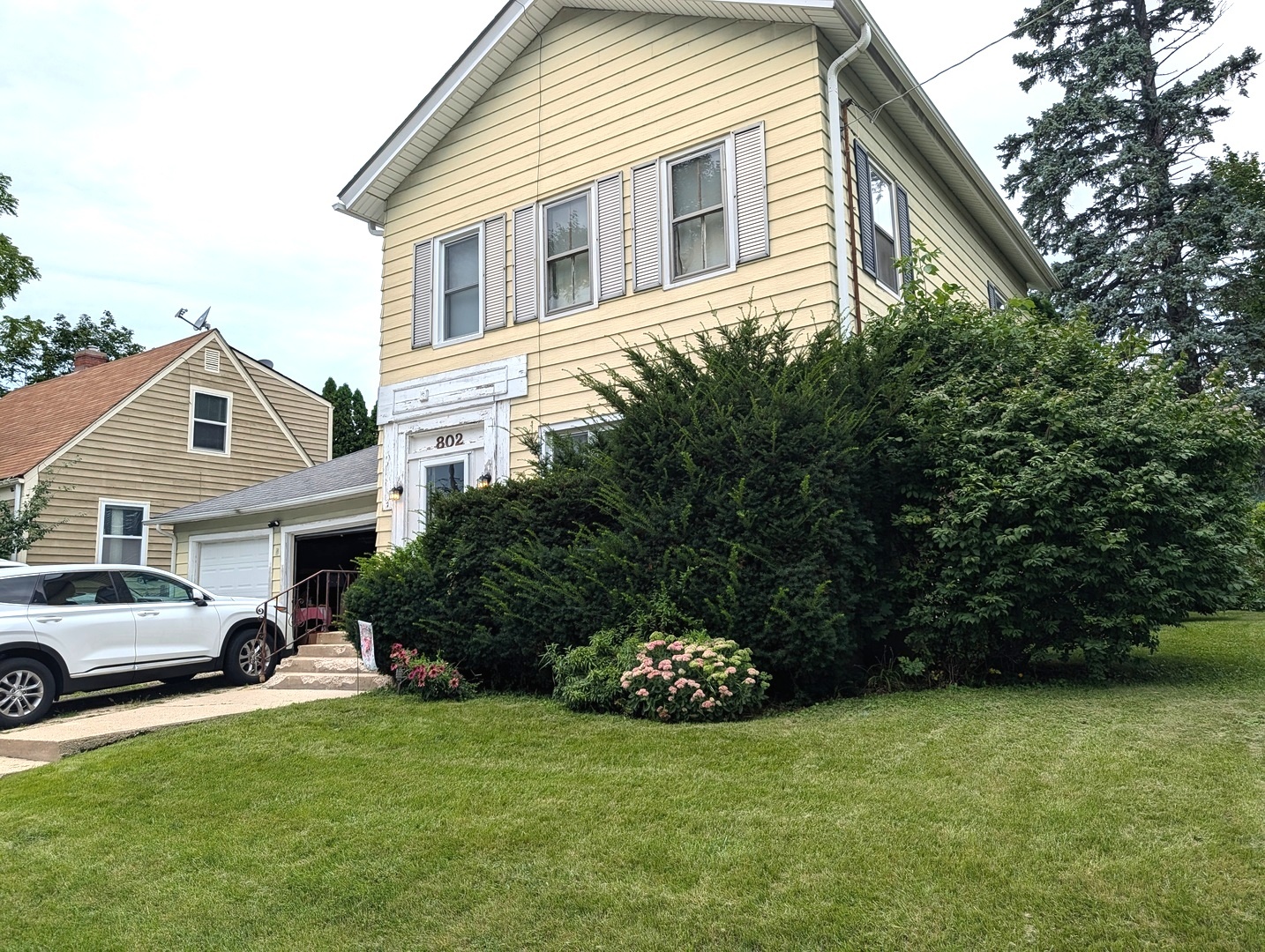 802 Erie Street Property Photo 3