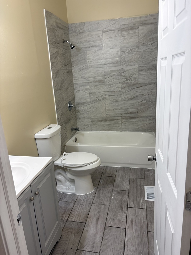 7408 S Yates Boulevard Property Photo 6