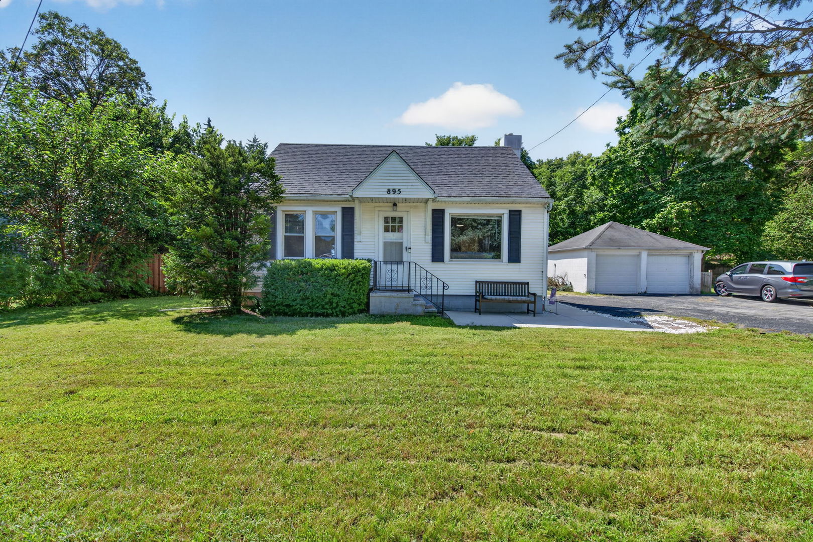 895 Pine Bluff Road Property Photo 1