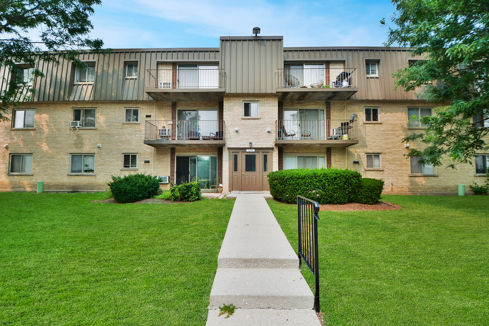 575 Fairway View Drive 3h Property Photo 1